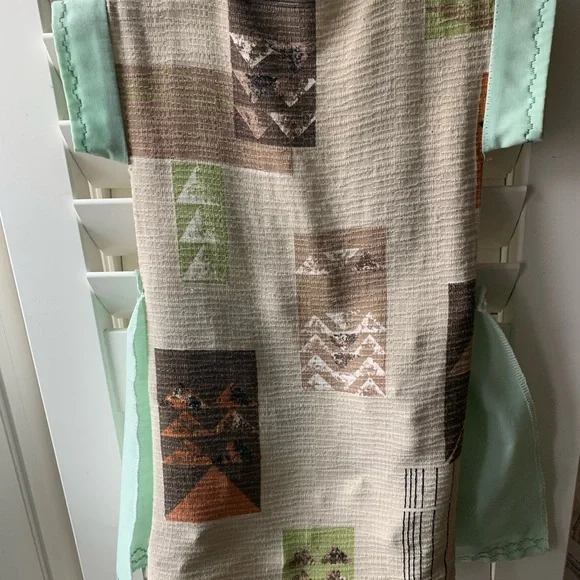 New vintage homemade clothesline bag w/ 100 new wood clips.